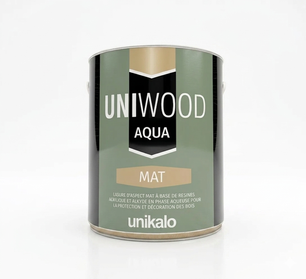 Pot de lasure d'aspect mat UNIWOOD AQUA de la marque Unikalo pour la protection et la décoration des bois.